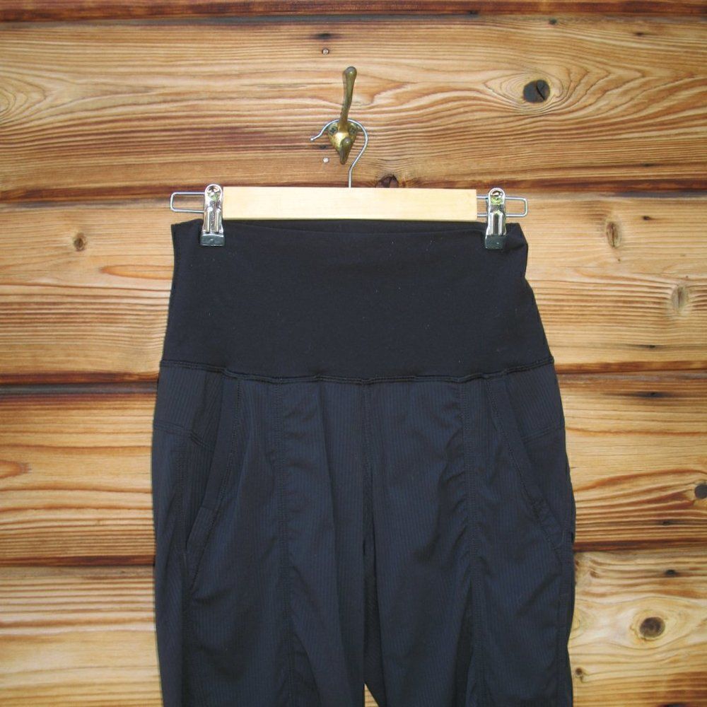 Lululemon In Flux Crop Pants Linerless Joggers Black - Picture 7 of 11